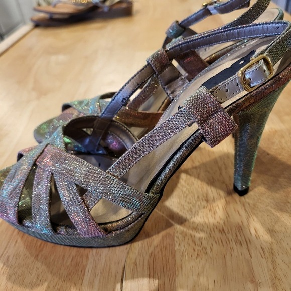 Rainbow Leopard Metalic Strappy 8m 4" Heel - Picture 3 of 9